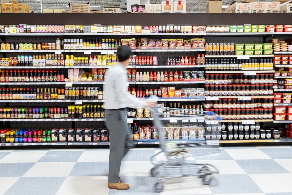 'Every day, every single customer': Tariffs hit close to home inside Asian grocers